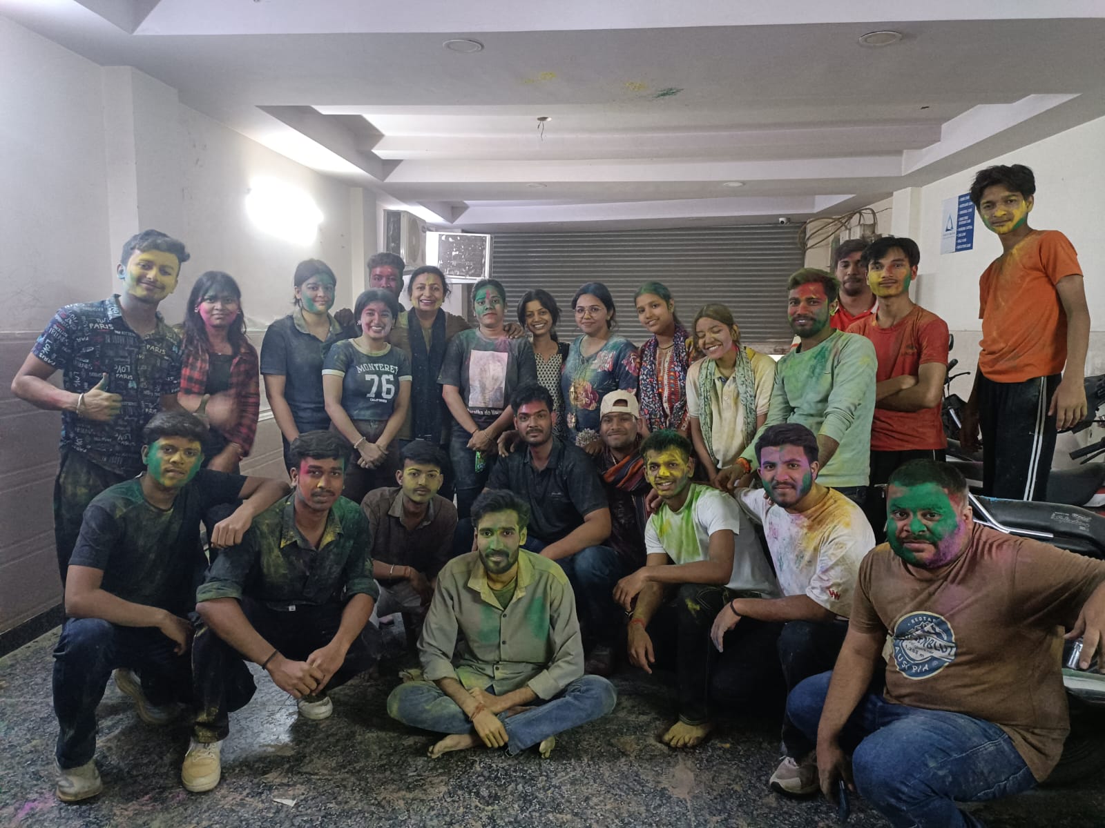 You are currently viewing 🌸 Celebrate Holi with Happiness